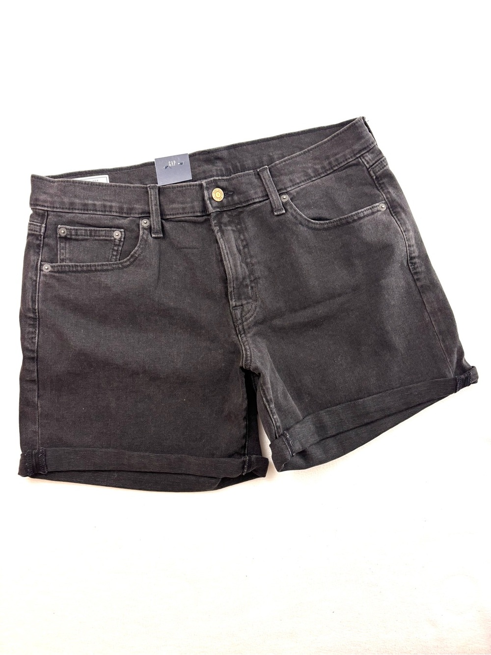 NWT GAP 5” Mid Rise Denim Girlfriend Boyfriend Cuff Shorts Faded Black (Size 31)